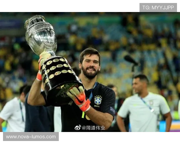 阿利松：英超金手套+欧冠最佳门将+FIFA最佳门将加身