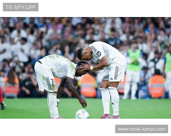 皇马豪门危机持续，高价球星表现波动对球队战绩下滑产生影响