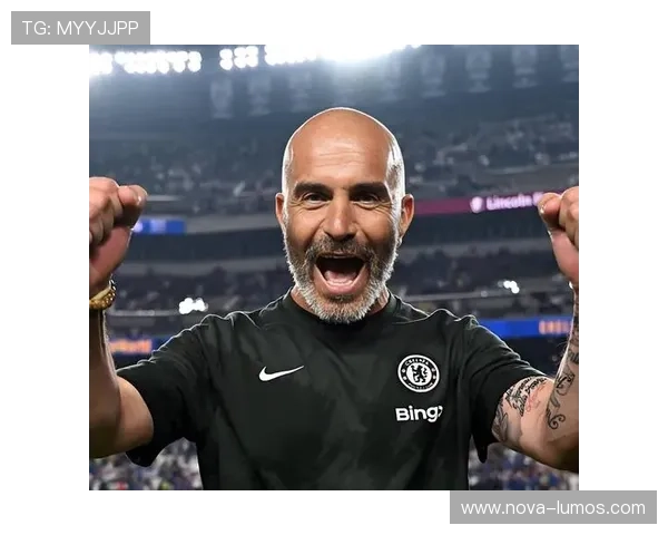 切尔西防线在高位压迫状态下频繁暴露空间,赛季表现稳定性面临考验 切尔西防线在高位压迫状态下频繁暴露空间,赛季表现稳定性面临考验